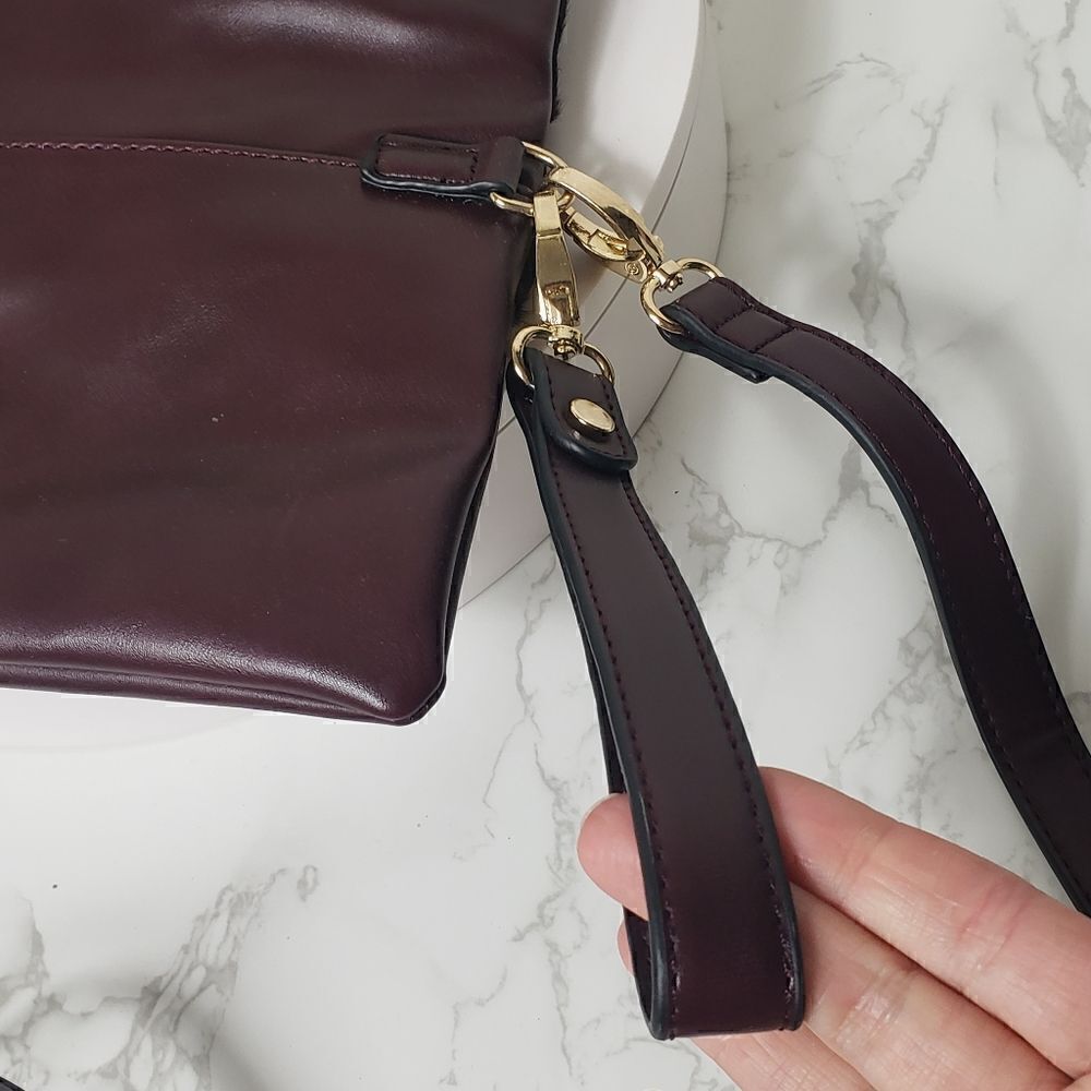 LA DIVA Leather & Faux Fur Envelope Crossbody Wristlet Bag - Picture 11 of 16